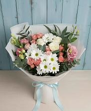 Букет цветов из:  Розы, Лизиантусы и Хризантемы в Челябинске