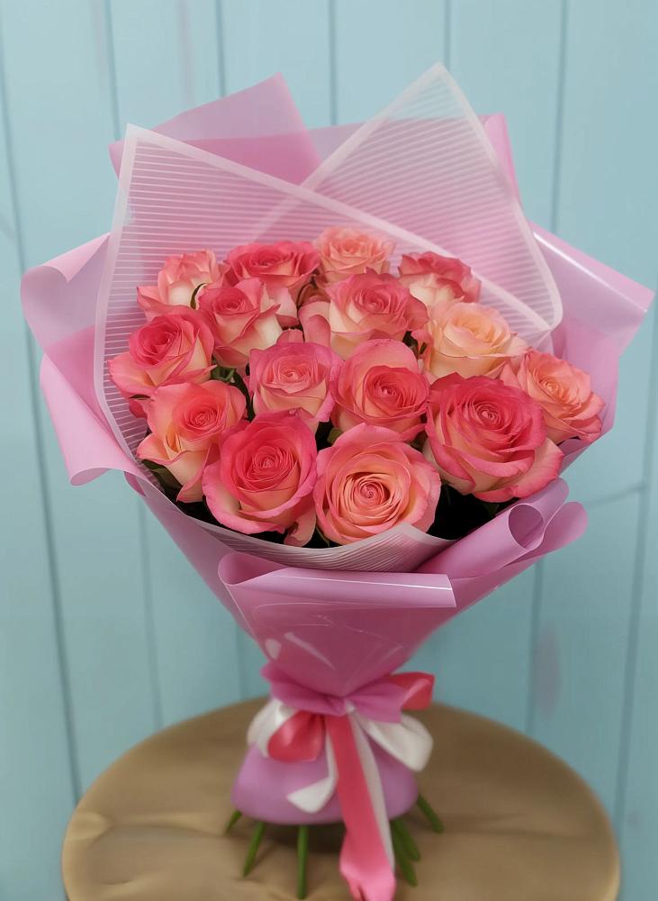 Букет 15 Розовых роз Равель в Челябинске