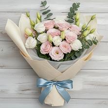 Букет цветов из:  Лизиантусы в Челябинске