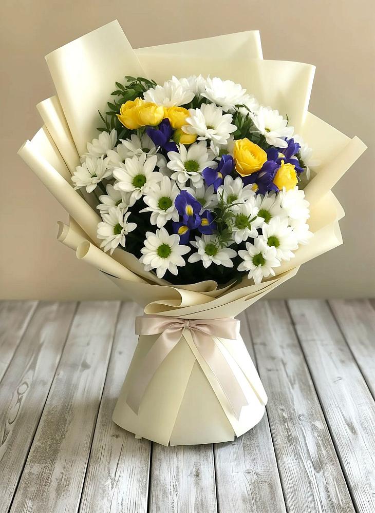 Букет цветов из: Ирисы, Хризантемы и Розы в Челябинске
